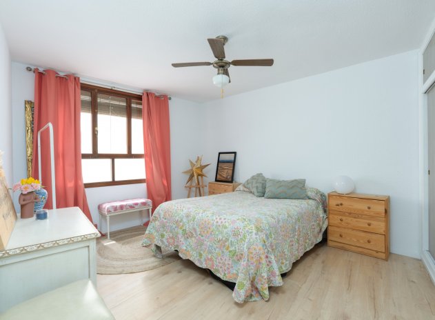 Resale - Apartment / flat - Alicante - Center