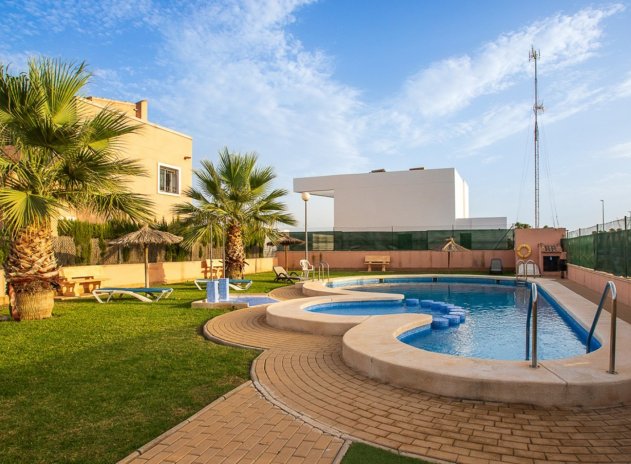 Revente - Villa / Semi-detached - Los Montesinos - La Herada