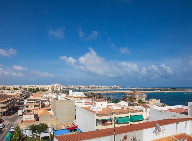 Resale - Apartment / flat - Torrevieja - Playa de los Naufragos