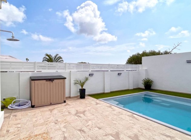 Resale - Villa - Torrevieja - San luis