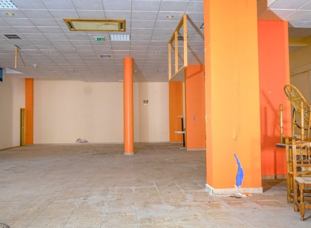 Revente - Commercial Unit - Torrevieja