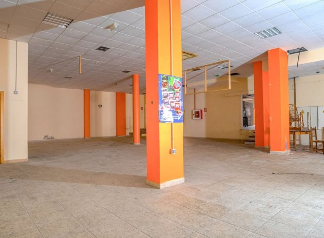 Revente - Commercial Unit - Torrevieja