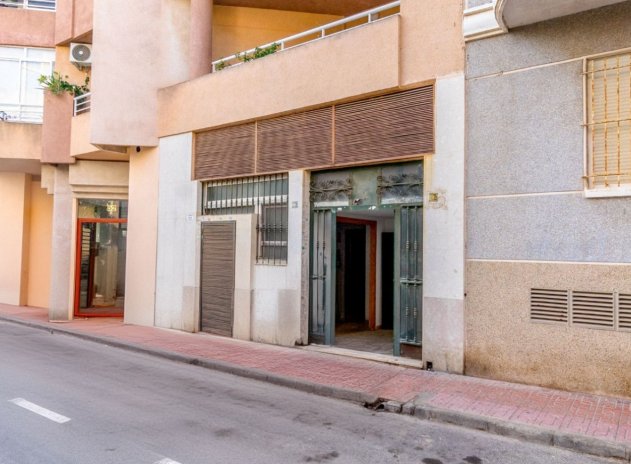 Revente - Commercial Unit - Torrevieja