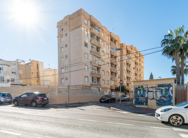 Resale - Apartment / flat - Torrevieja - Nueva Torrevieja