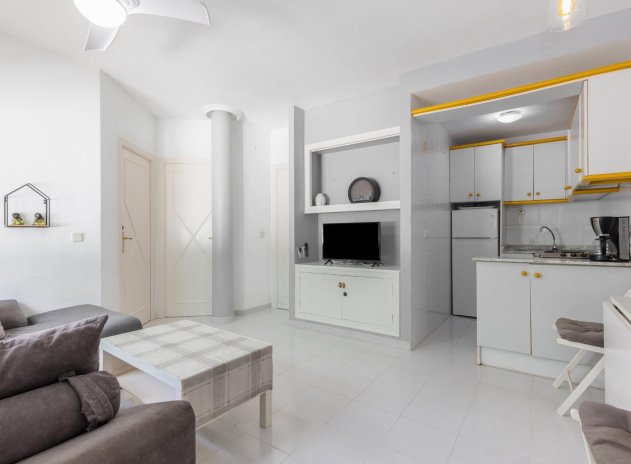 Herverkoop - Terraced house - Torrevieja - Los altos