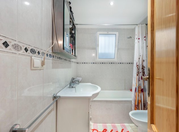 Reventa - Apartamento / piso - Torrevieja - El molino