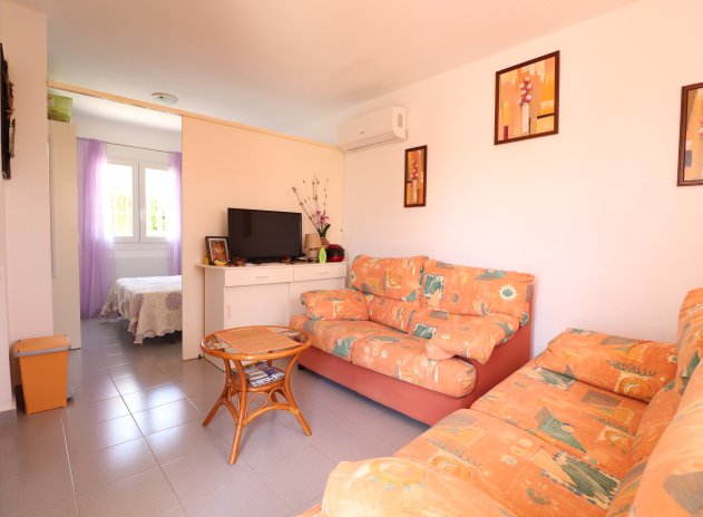 Resale - Villa - Algorfa - Montebello