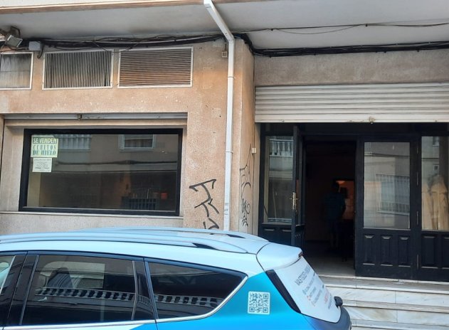 Resale - Commercial Unit - Torrevieja - Playa del Cura