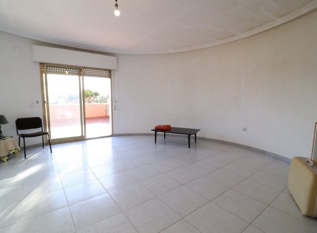 Resale - Villa - Torrevieja - El Chaparral