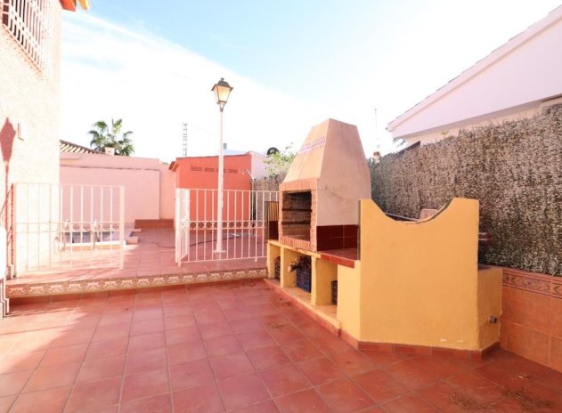 Reventa - Villa - Cabo Roig - MUY CERCA DE LA PLAYA