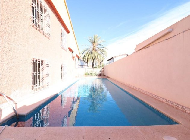 Reventa - Villa - Cabo Roig - MUY CERCA DE LA PLAYA