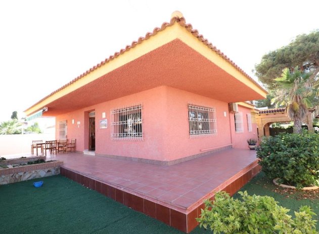 Reventa - Villa - Cabo Roig - MUY CERCA DE LA PLAYA