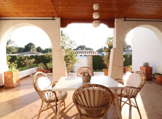 Resale - Villa - Orihuela Costa - Altos de Campoamor