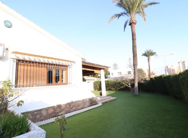 Resale - Villa - Orihuela Costa - Altos de Campoamor