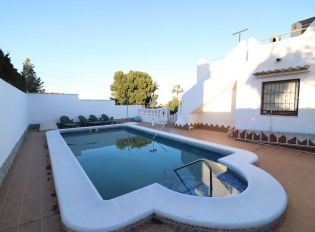 Herverkoop - Villa - Torrevieja - Los Balcones