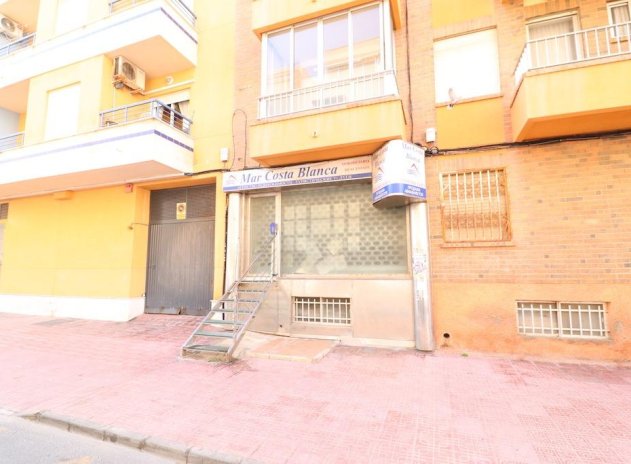 Reventa - Commercial Unit - Torrevieja - Playa del Cura