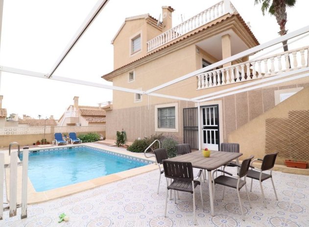 Herverkoop - Villa - Orihuela Costa - Los Altos