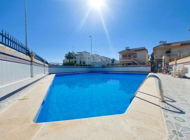 Resale - Apartment / flat - Orihuela Costa - La Zenia