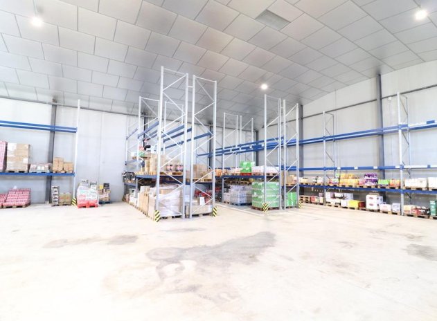 Resale - Industrial unit - Los Montesinos - Centro