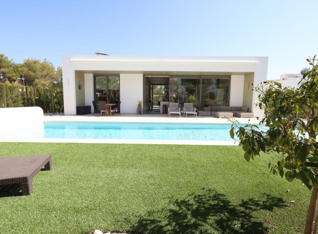 Resale - Villa - San Miguel de Salinas - Las colinas golf and country club