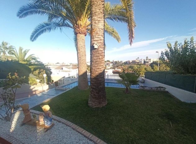 Resale - Villa - Torrevieja - Los balcones