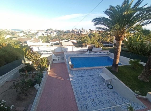 Reventa - Villa - Torrevieja - Los balcones