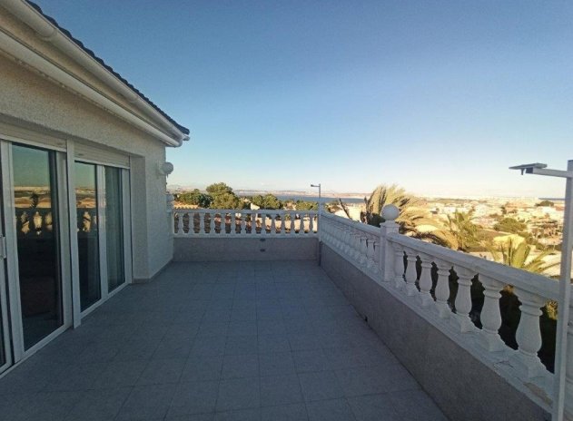 Resale - Villa - Torrevieja - Los balcones