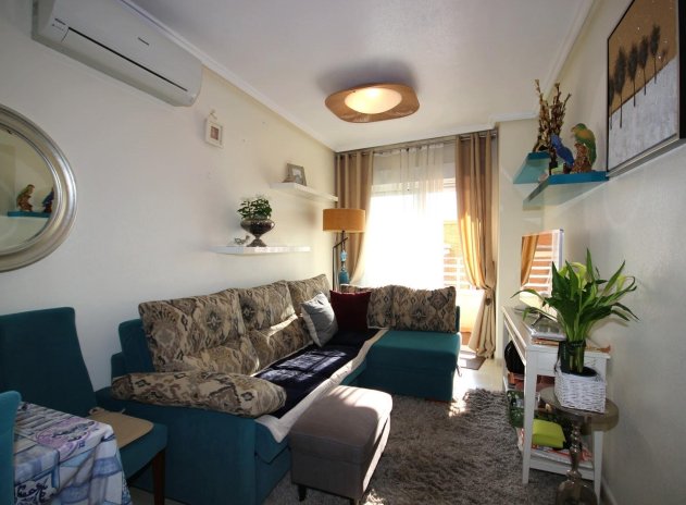 Resale - Apartment / flat - Torrevieja - Playa del Cura