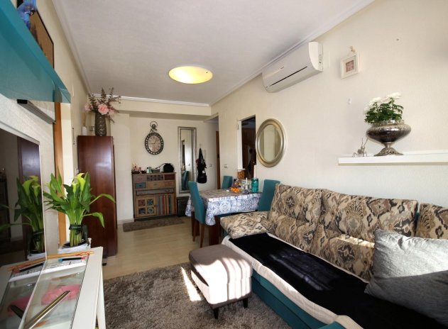 Resale - Apartment / flat - Torrevieja - Playa del Cura