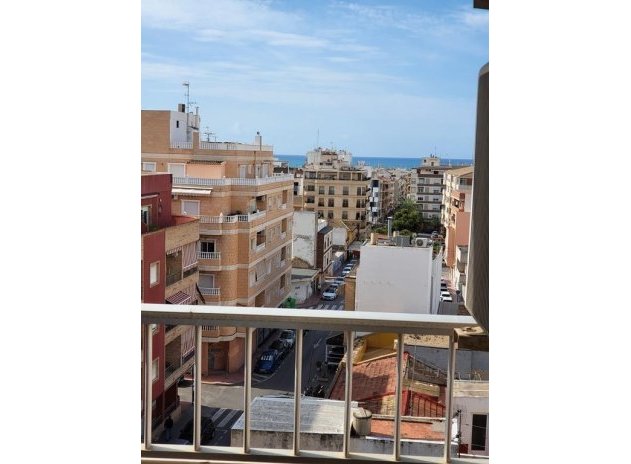 Resale - Apartment / flat - Torrevieja - Habaneras