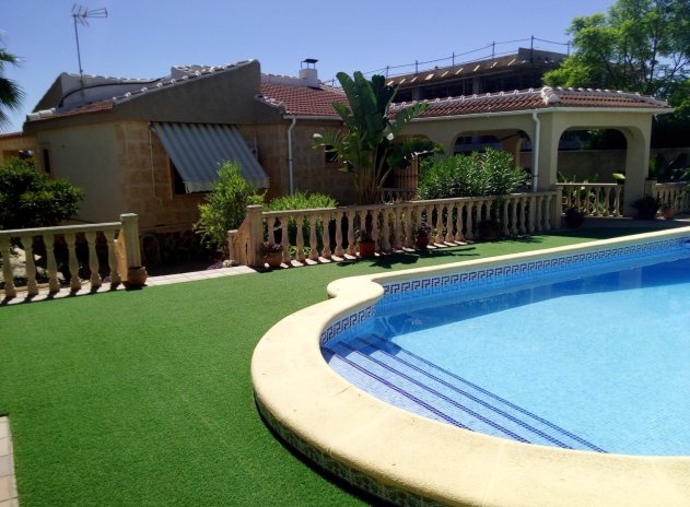 Wiederverkauf - Villa - Torrevieja - Eliseos playa