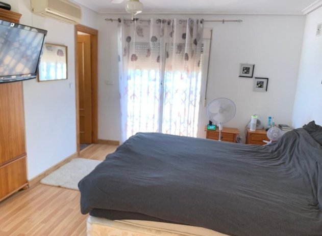 Resale - Villa - Torrevieja - Los altos