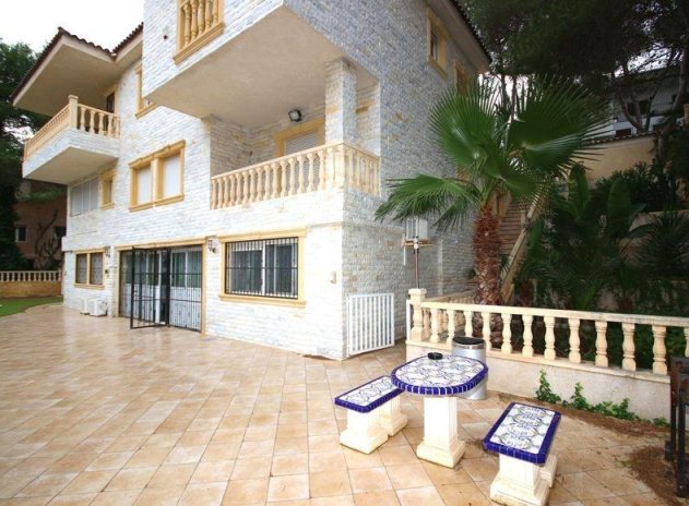 Resale - Villa - Orihuela Costa - Altos de Campoamor