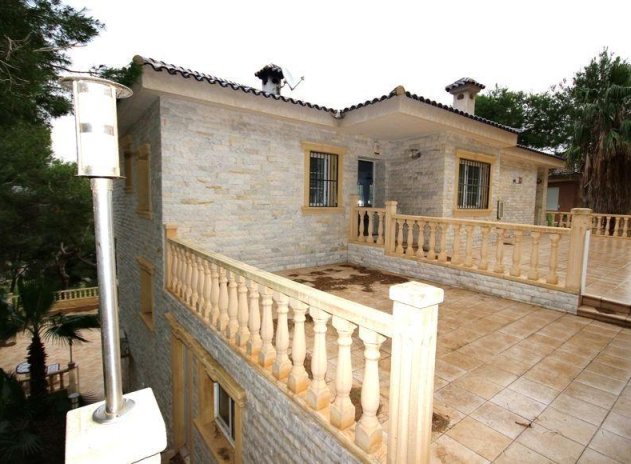 Resale - Villa - Orihuela Costa - Altos de Campoamor