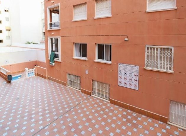 Herverkoop - Appartement / flat - Torrevieja - Playa del cura