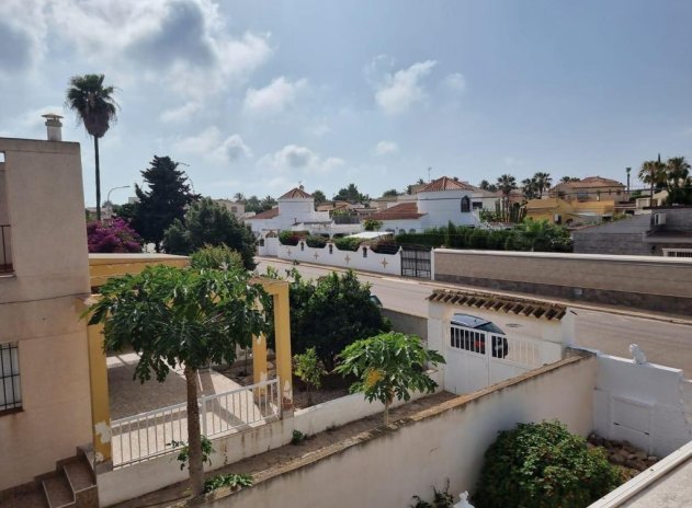 Wiederverkauf - Semi Detached Villa - Torrevieja - La siesta