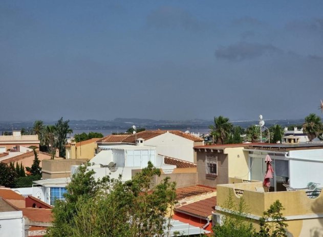 Resale - Semi Detached Villa - Torrevieja - La siesta