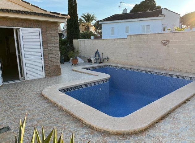 Wiederverkauf - Villa - Torrevieja - Eliseos playa