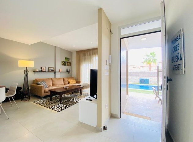 Revente - Villa - Orihuela Costa - Montezenia