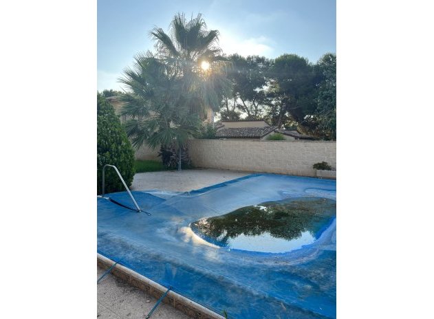 Resale - Villa - Orihuela Costa - Punta Prima