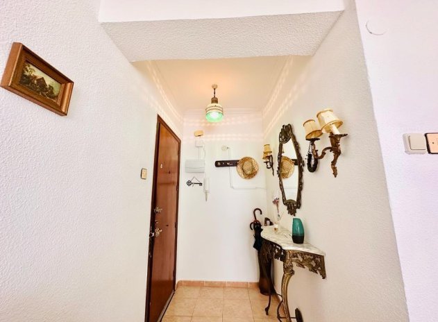 Revente - Appartement - Torrevieja - Centro