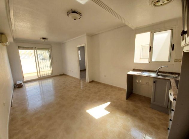 Resale - Apartment / flat - Torrevieja