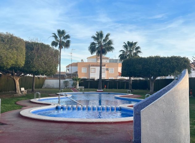 Herverkoop - Terraced house - Torrevieja - Torretas