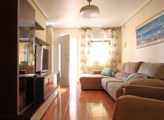 Resale - Apartment / flat - Torrevieja - Los altos