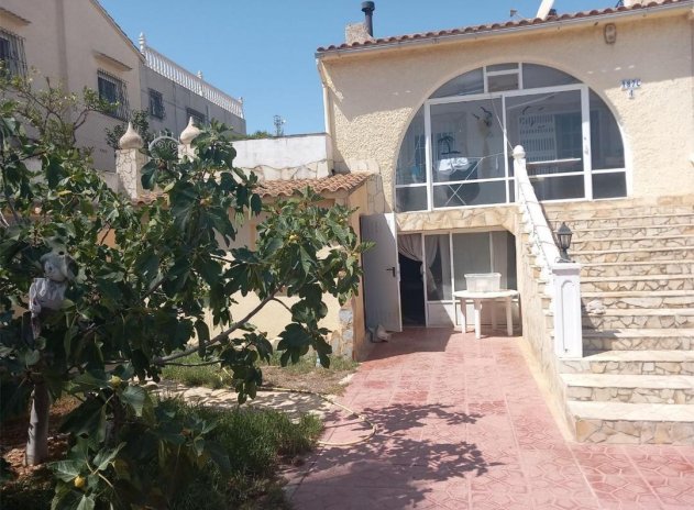 Herverkoop - Villa - Torrevieja - Los altos