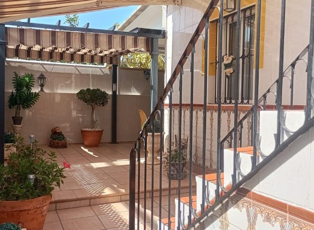 Resale - Bungalow - Torrevieja - Los altos