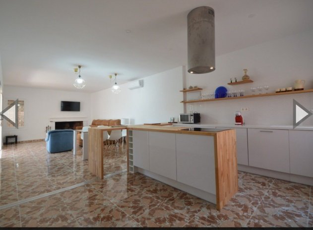 Resale - Villa - Torrevieja - La veleta