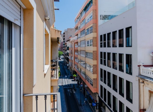 Herverkoop - Appartement / flat - Alicante - Center