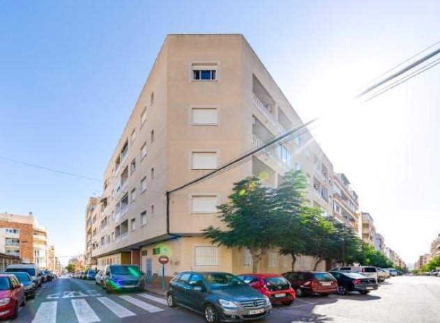 Resale - Apartment / flat - Torrevieja - Centro