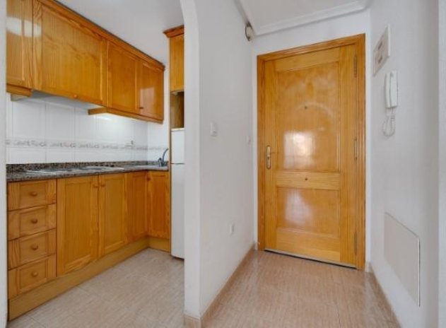 Resale - Apartment / flat - Torrevieja - Centro